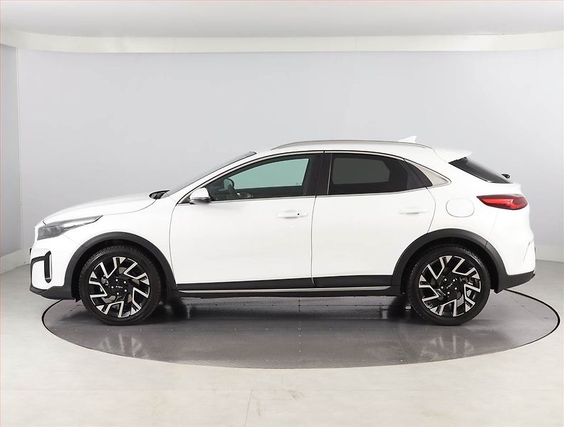 Kia XCeed (2025) Exclusive 1.5 T-GDI - fotka 3 z 24