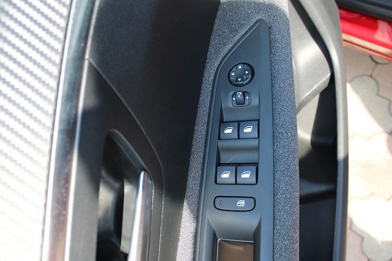 Peugeot 3008 1,5 HDI Allure 1.Majitel ČR - fotka 20 z 23