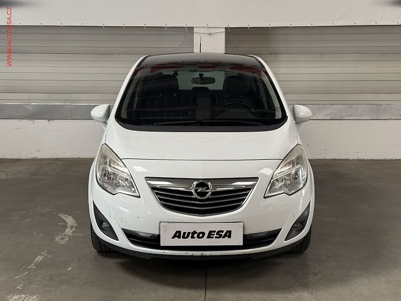 Opel Meriva (2013) 1.4i, ČR, AC, panor - fotka 2 z 19