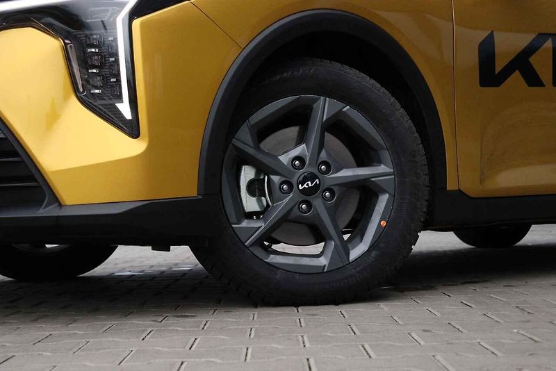 Kia K4 s motorem 1.6 turbo.