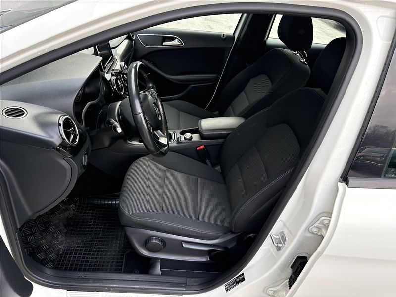 Mercedes-Benz Třídy B 180 CDI NAVI LED MANUAL CZ - fotka 13 z 22