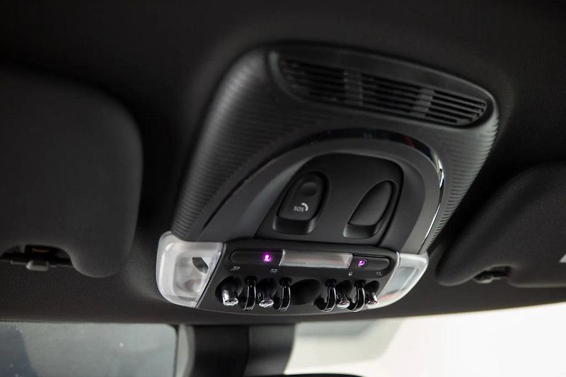 Mini Cooper S 2.0 141 kW - fotka 24 z 35
