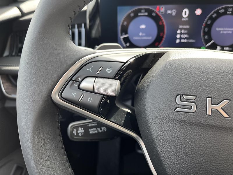 Škoda Superb L&K 2.0TDI 142kW 4X4 A7A - fotka 15 z 27