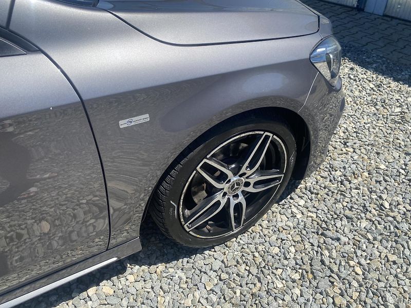 Mercedes-Benz CLA 220D 170PS AMG SERVIS MB - fotka 64 z 160