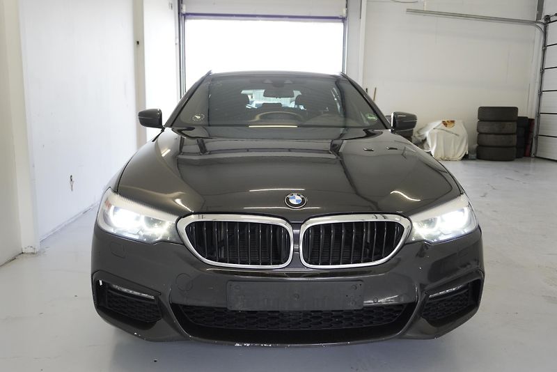 BMW Řada 5 520D TOURING XDRIVE STEPTRONIC - fotka 2 z 29