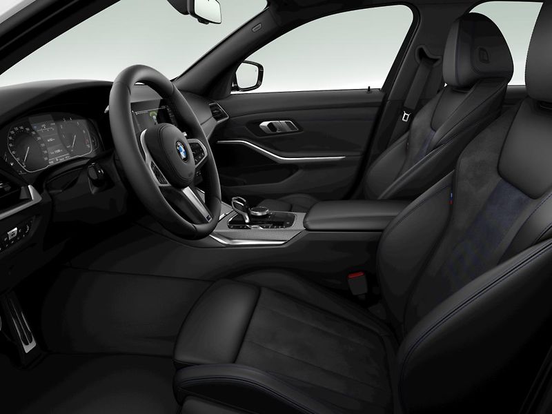 BMW Řada 3 330i xDrive - fotka 4 z 6