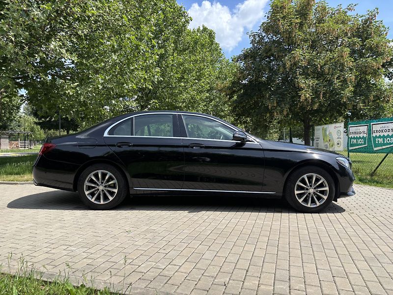 Mercedes-Benz Třídy E E200 135kw 1 maj ČR 52 000 km - fotka 12 z 28