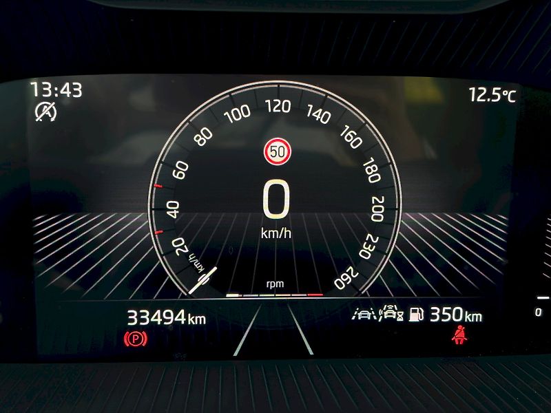Škoda Karoq (2025) 1.5 TSI / 110kW / SELECTION - fotka 19 z 34
