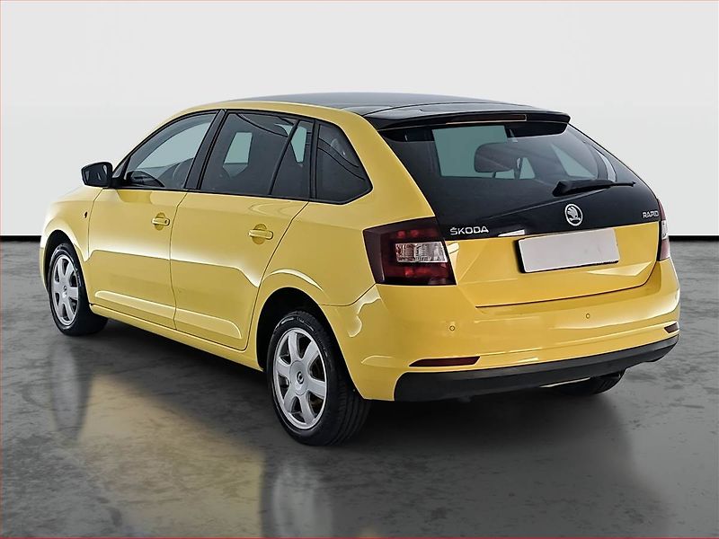 Škoda Rapid (2014) Spaceback 1.2 TSI, Xenony - fotka 4 z 18