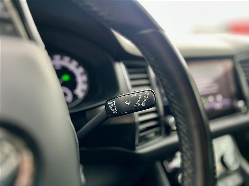 Škoda Kodiaq 2,0 TDi DSG ACC LED 7-míst - fotka 26 z 45