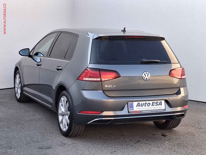 Volkswagen Golf (2018) 1.0TSI, ČR - fotka 6 z 16