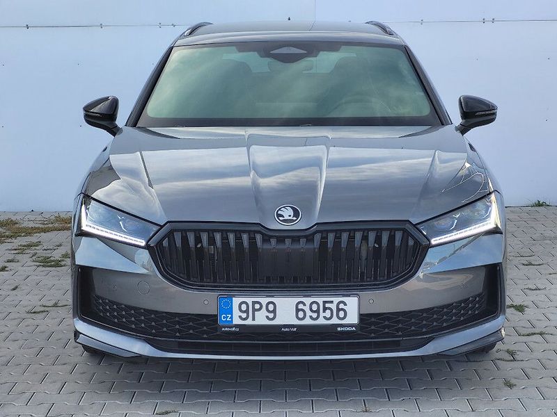 Škoda Superb Sportline 2,0TDI 110kW - fotka 3 z 31