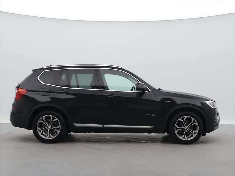 BMW X3 2,0 xDrive20i 135kW X-line DPH - fotka 8 z 32