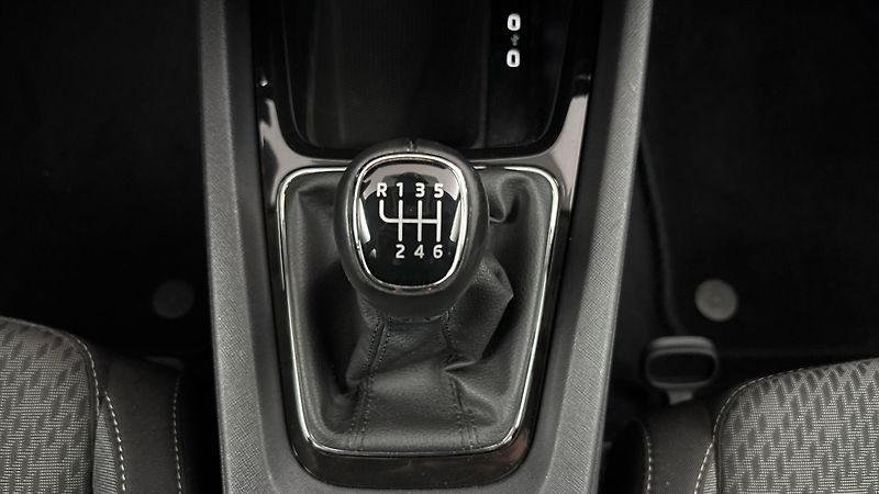 Škoda Octavia 2.0 TDI Style Combi - fotka 21 z 24
