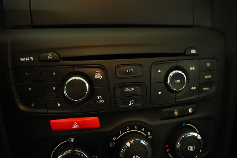 Citroën C4 - fotka 18 z 22