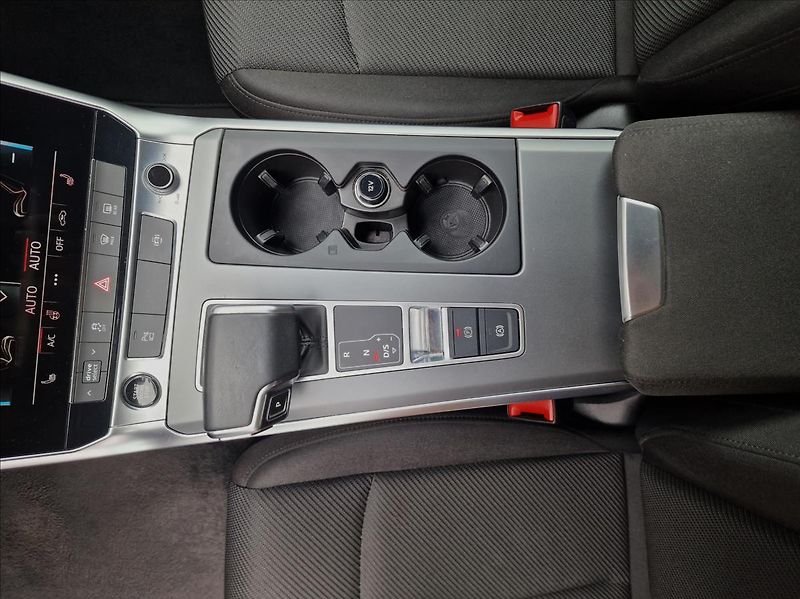 Audi A6 3.0TDI 180kW Quattro,ČR,1.Maj - fotka 36 z 50