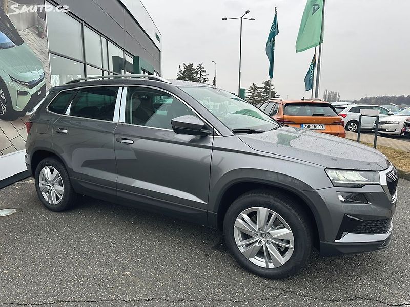 Škoda Karoq (2026) TOP SELECTION 4x4 DSG - fotka 4 z 14