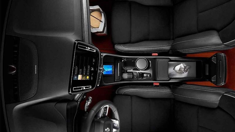 Volvo XC40.