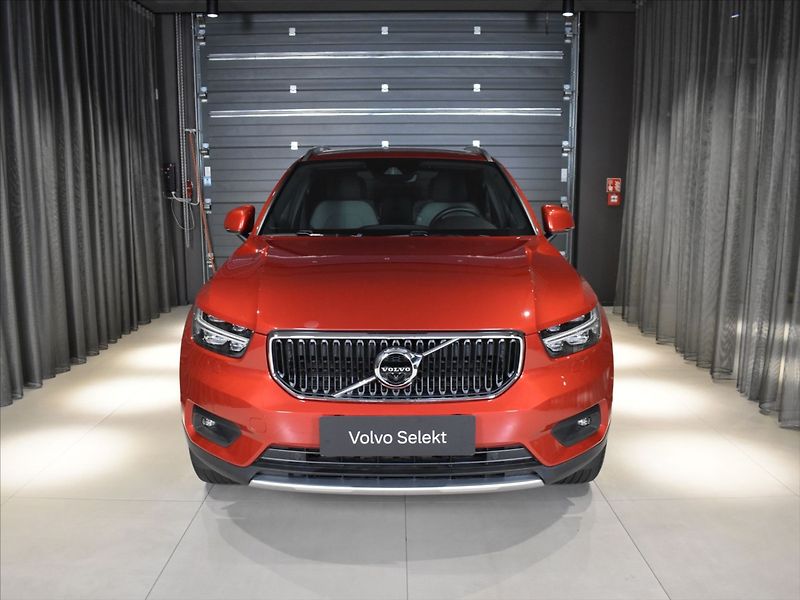 Volvo XC40 1,5 T2 Momentum Pro BLIS - fotka 5 z 23