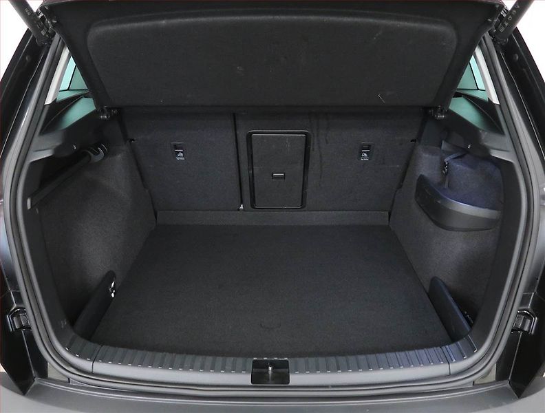 Škoda Karoq (2022) 1.5 TSI, digi klima - fotka 14 z 28