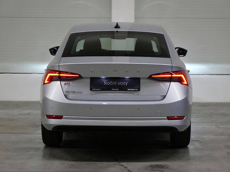 Škoda Octavia - fotka 6 z 25