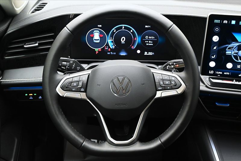 Volkswagen Passat 2,0 TDI 110 kW DSG Business Zá - fotka 18 z 32