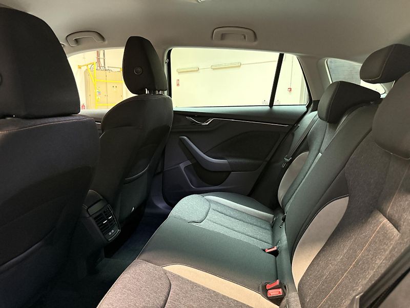 Škoda Scala 1.5 TSI 110kW Style - fotka 11 z 13