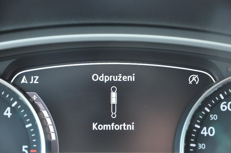 Volkswagen Touareg 3.0TDi 193kW 4x4 Automat - fotka 24 z 28