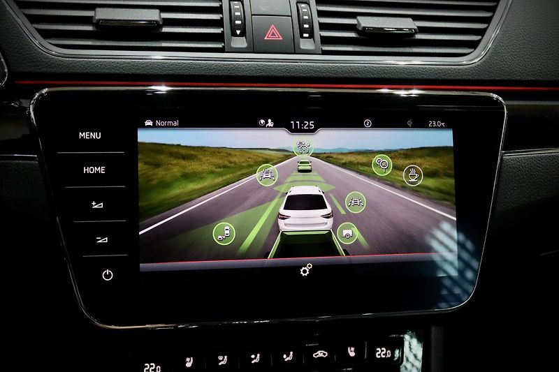 Škoda Superb 3 FL 2.0 TSI 140 kW DSG L&K - fotka 32 z 59