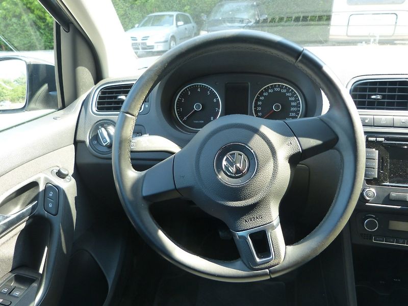 Volkswagen Polo 1.2 TSI - fotka 16 z 18