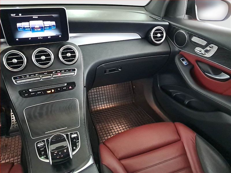 Mercedes-Benz GLC (2018) 250 d - fotka 8 z 27