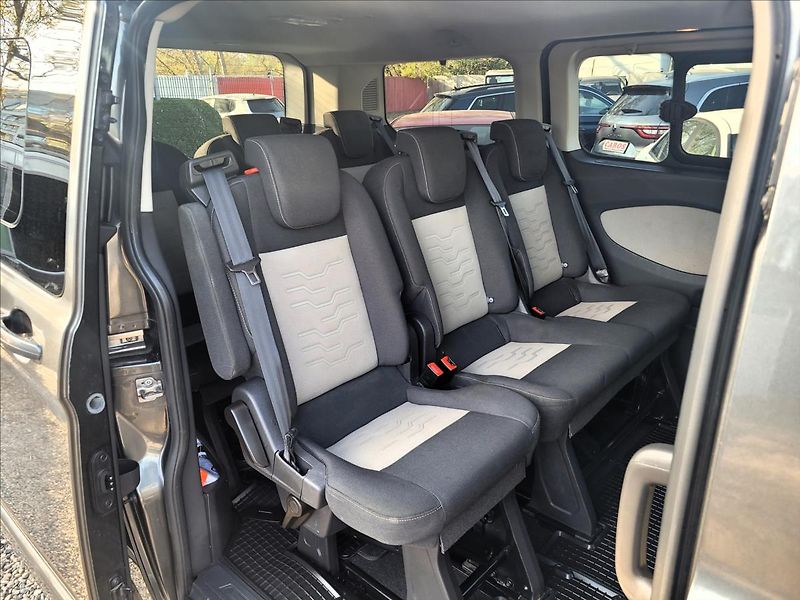 Ford Tourneo Custom 2,0 tdci,Titanium,8míst,klima - fotka 17 z 49