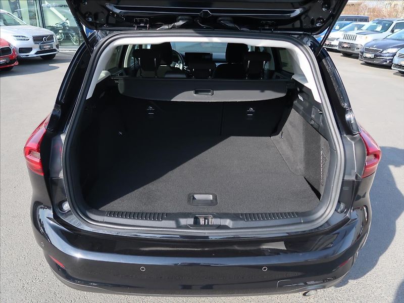Ford Focus 1,5 EcoBlue,85kW,Titanium,1maj - fotka 24 z 27