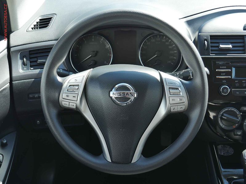 Nissan Pulsar (2015) 1.2PT, ČR, AC, temp - fotka 15 z 18