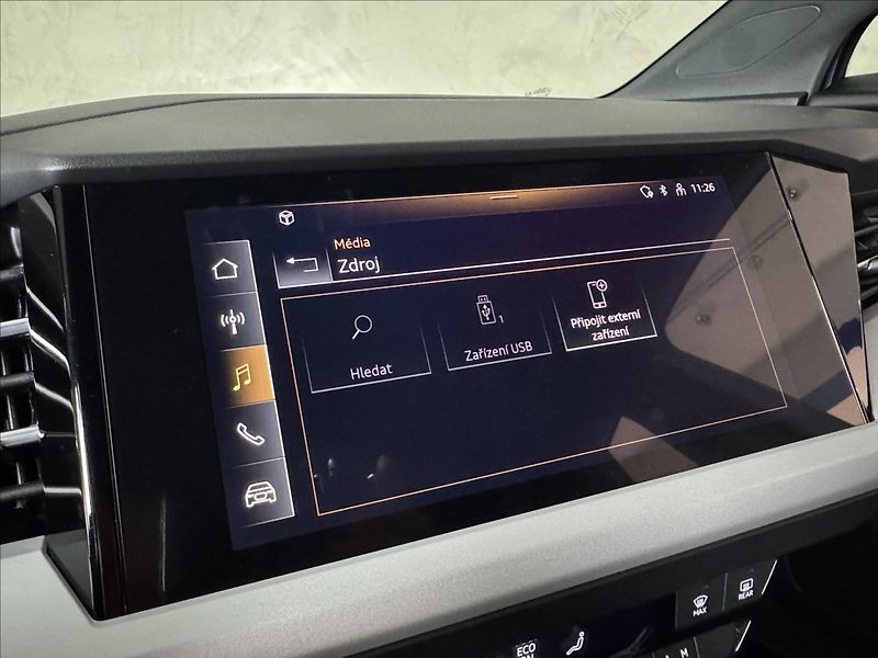 Audi Q4 e-tron 35 125kW LED Kessy PDC - fotka 34 z 45