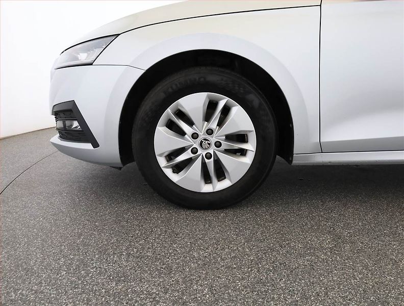 Škoda Octavia (2023) Ambition 2.0 TDI, ČR,1.maj - fotka 16 z 16