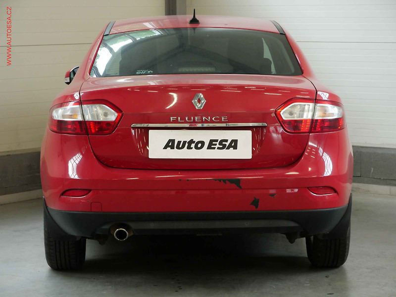 Renault Fluence (2010) 1.6i, ČR, Navi, AC - fotka 5 z 21