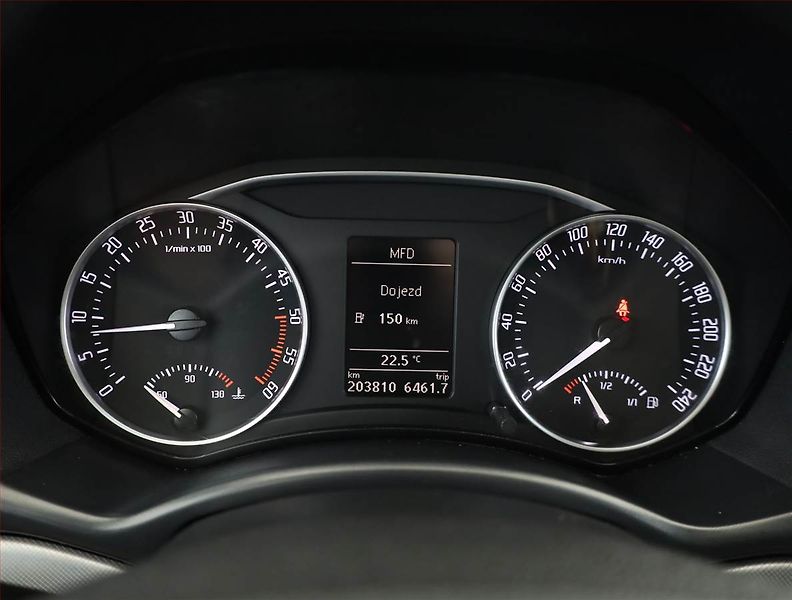Škoda Octavia (2011) Ambiente 1.6 TDI, Automat - fotka 8 z 14