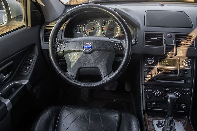 Volvo XC90 DVD, nezávislé topení, tažné. - fotka 14 z 43