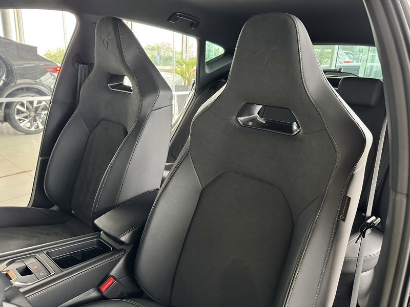 Cupra Formentor 2,0TSI VZ 333*4x4*REZERVACE! - fotka 15 z 41