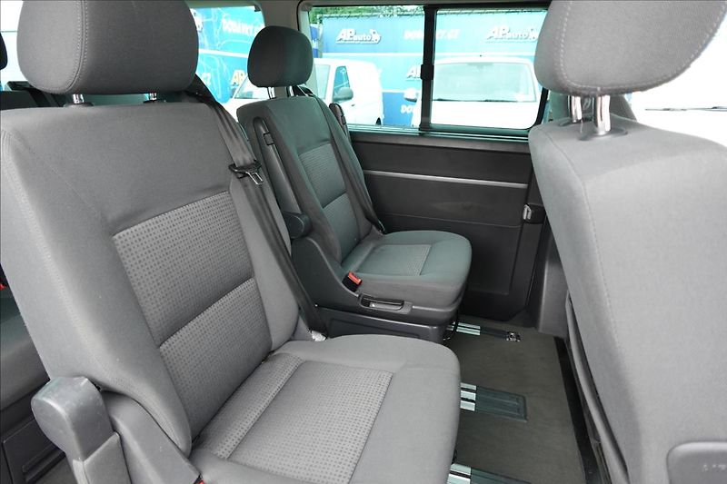 Volkswagen Multivan 2,5 TDi  7 MÍST AUTO KLIMA - fotka 15 z 30