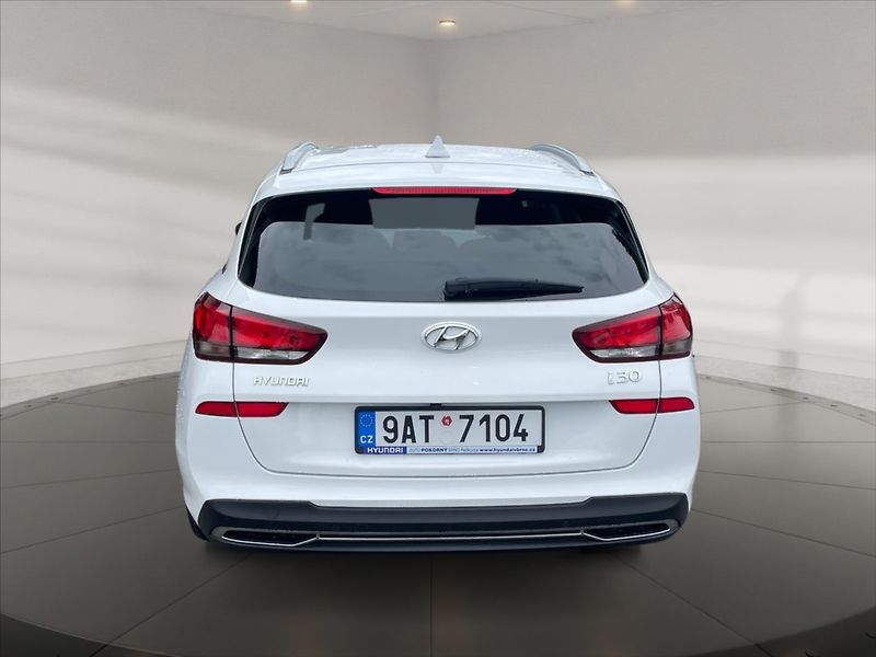 Hyundai i30 1,5 T-GDI Smart - fotka 5 z 11