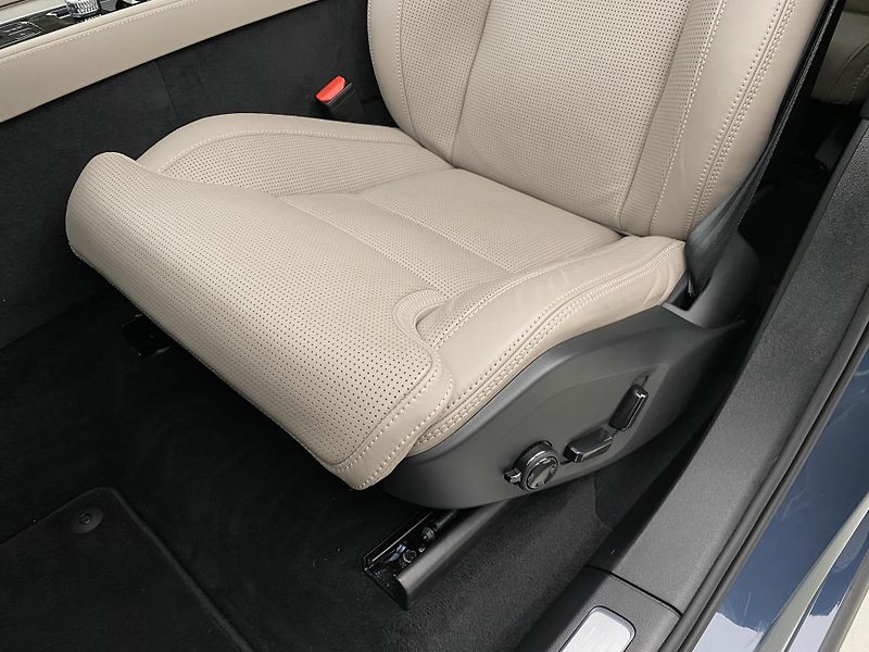 Volvo XC90 T8 AWD RECHARGE BRIGHT ULTRA 7 - fotka 24 z 73