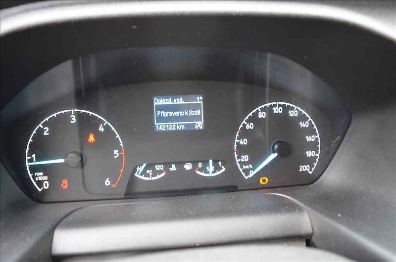 Ford Transit (2022) CUSTOM 2,0 D - fotka 13 z 18