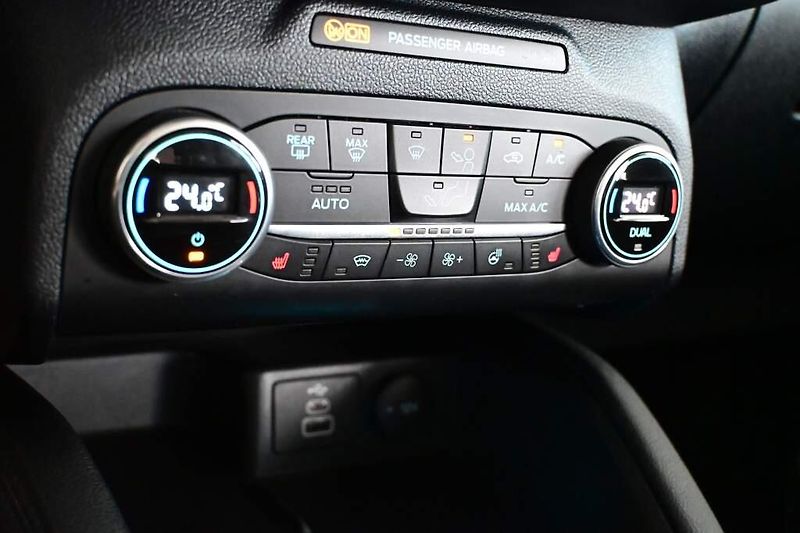 Ford Kuga (2022) 2.0 LED ACC VIRTUAL Tažné Kame - fotka 25 z 37