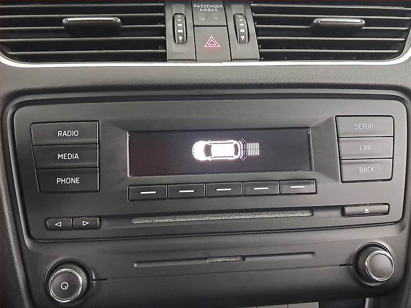 Škoda Octavia (2014) 1.6 TDI, Tempomat - fotka 19 z 19