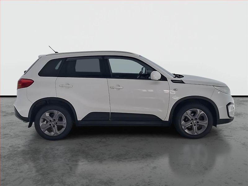Suzuki Vitara (2015) 1.6 DDiS, 4X4, Navi, Tempomat - fotka 6 z 19