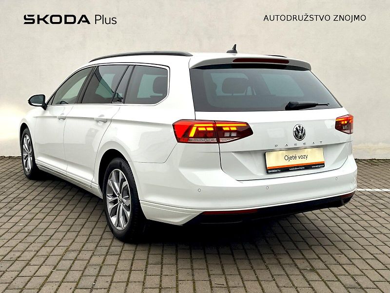 Volkswagen Passat (2020) VARIANT 1,5TSI 110KW BUSINESS - fotka 6 z 24