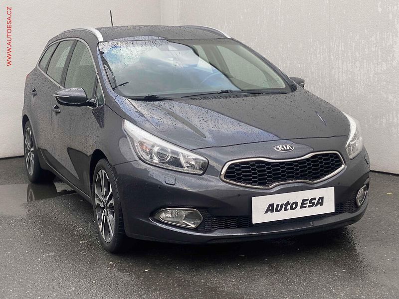 Kia Ceed (2013) 1.6 GDi, Exclusive, navi - fotografie inzerátu