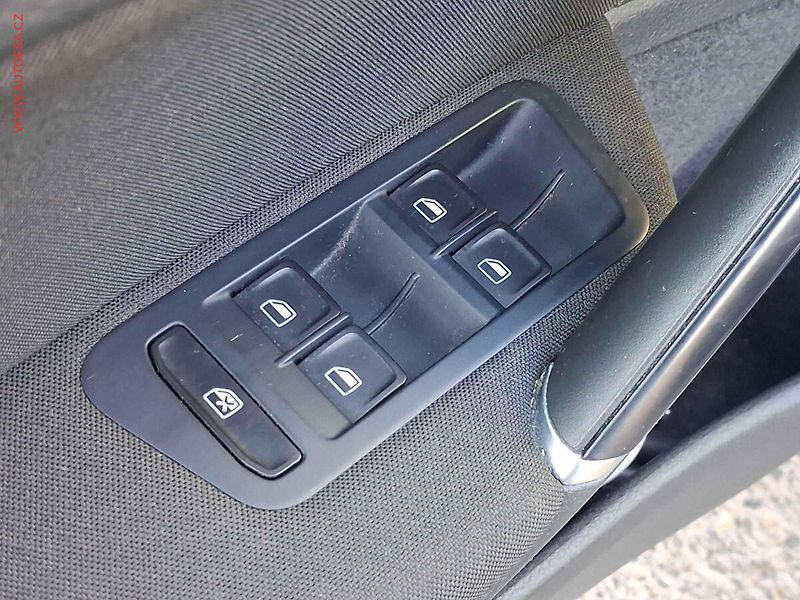 Volkswagen Golf (2014) 1.2 TSi, CUP, nez.topení - fotka 10 z 15